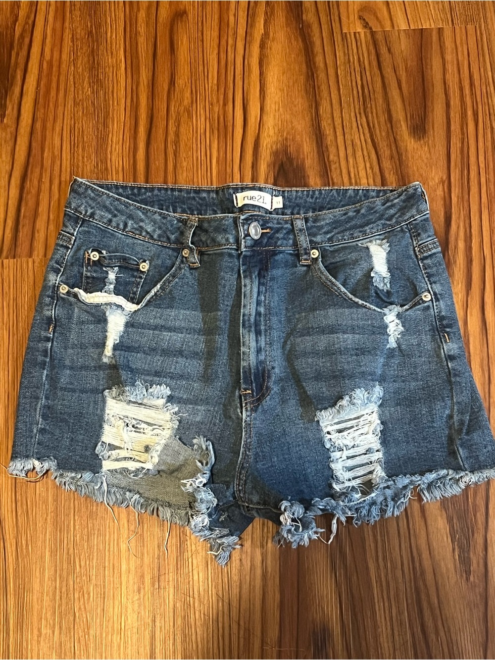 Rue21 distressed denim shorts - blue